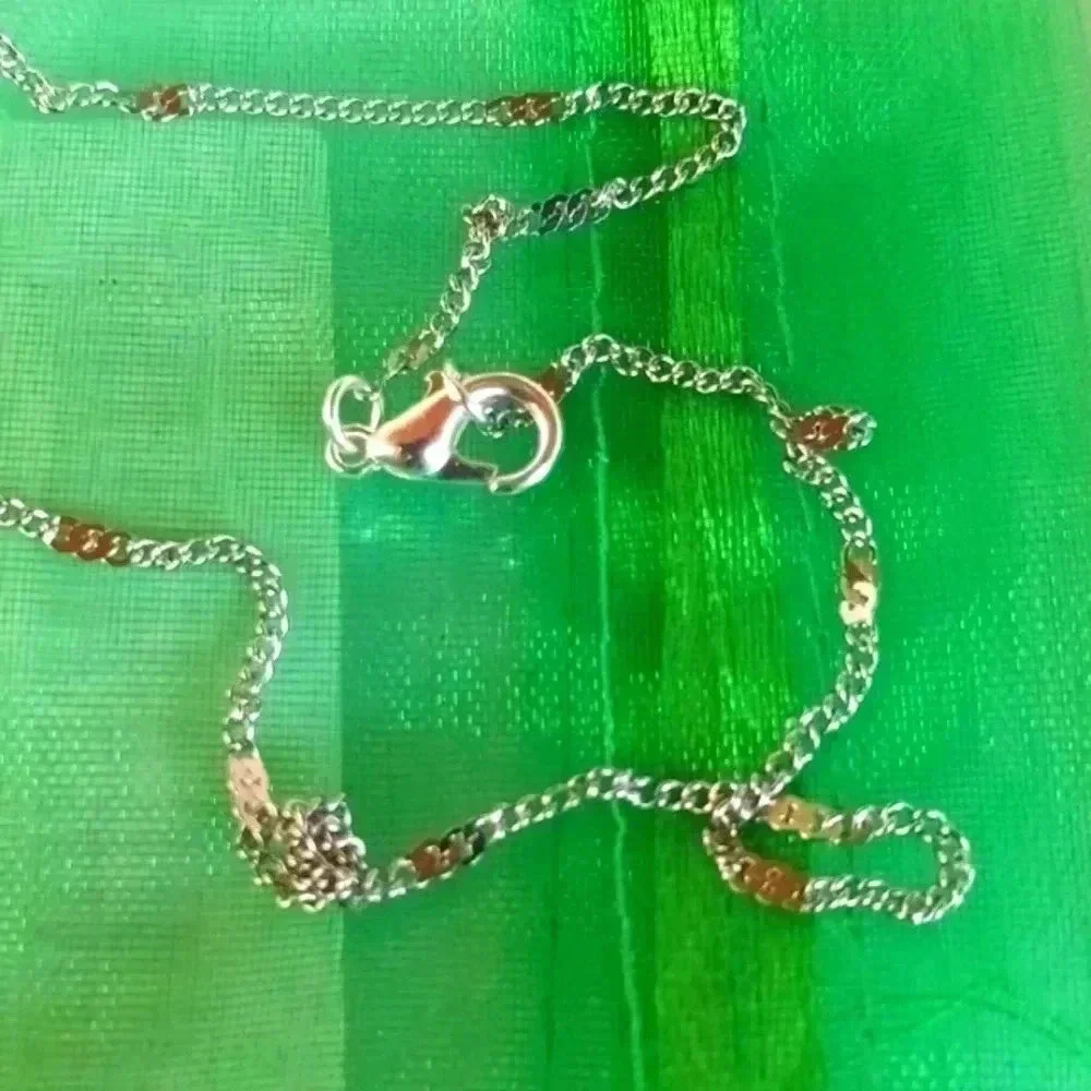 St. PATTY heart. 18 inch stainless steel necklace n charm..NWT - Picture 3 of 4